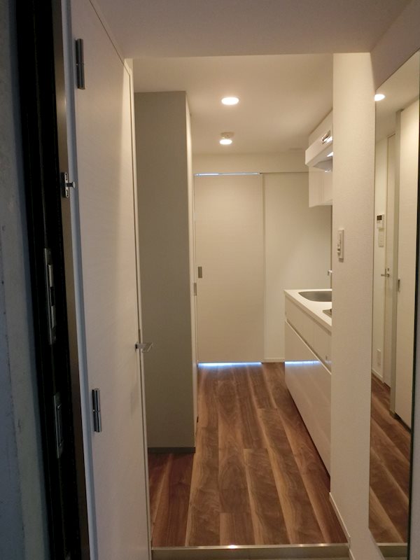 ZOOM新宿西落合 玄関