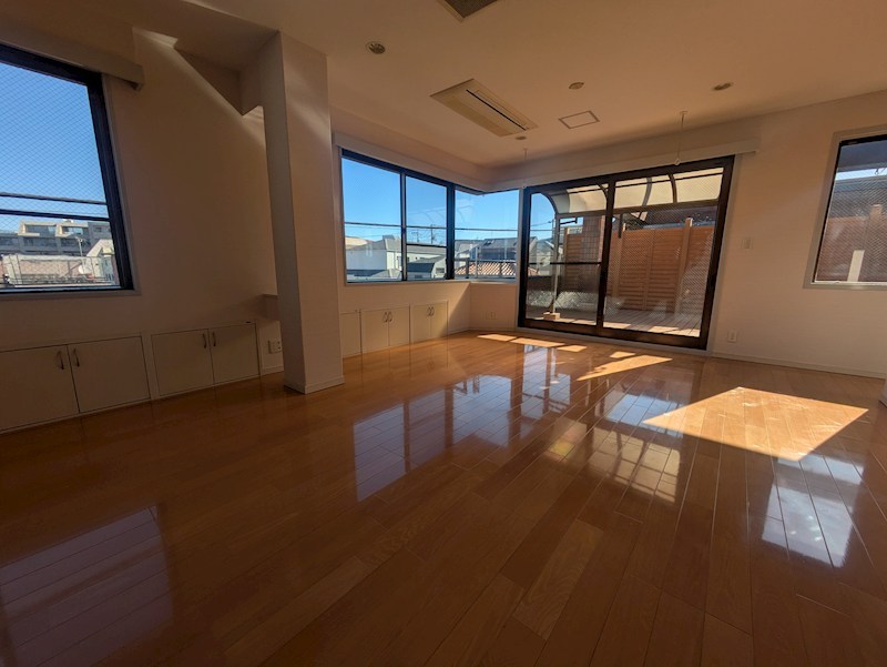 ロイヤルコート桜新町 リビング