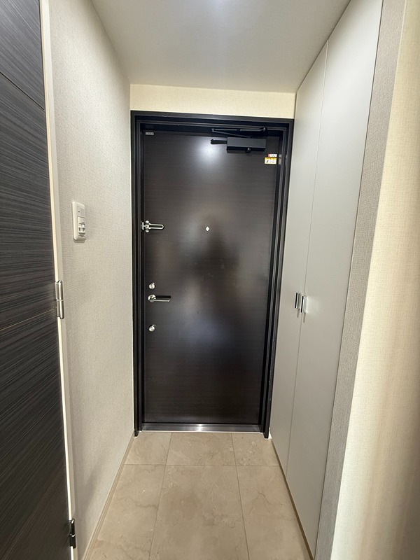 エスティメゾン新中野 玄関