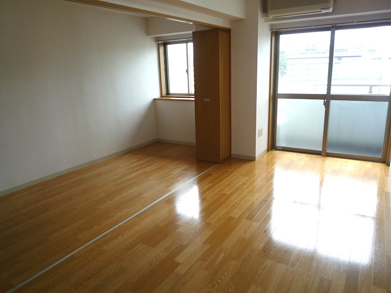 Ｓ－ＯＮＥビル リビング