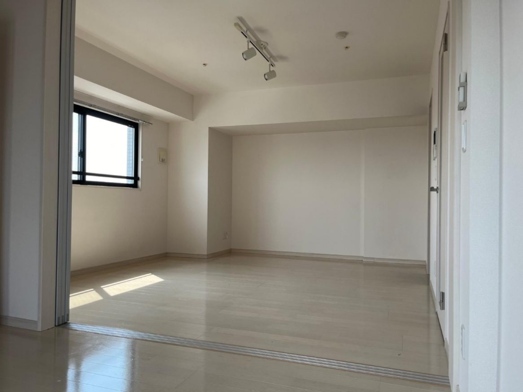 彰文居FRecoA向丘 リビング