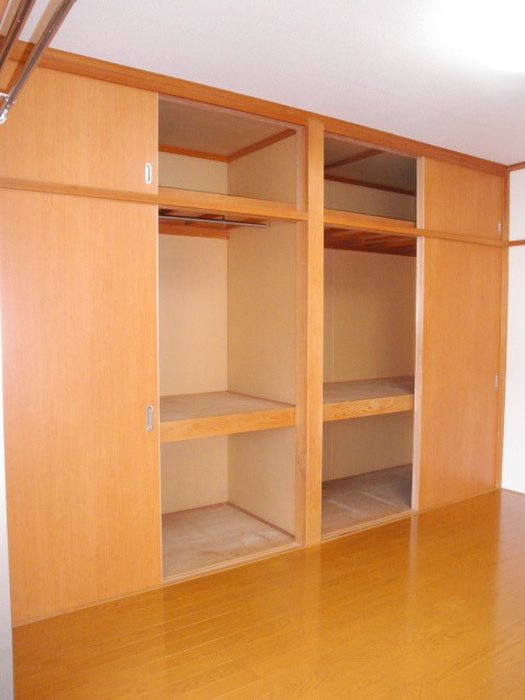 ハイツ・フォーレスト ベッドルーム