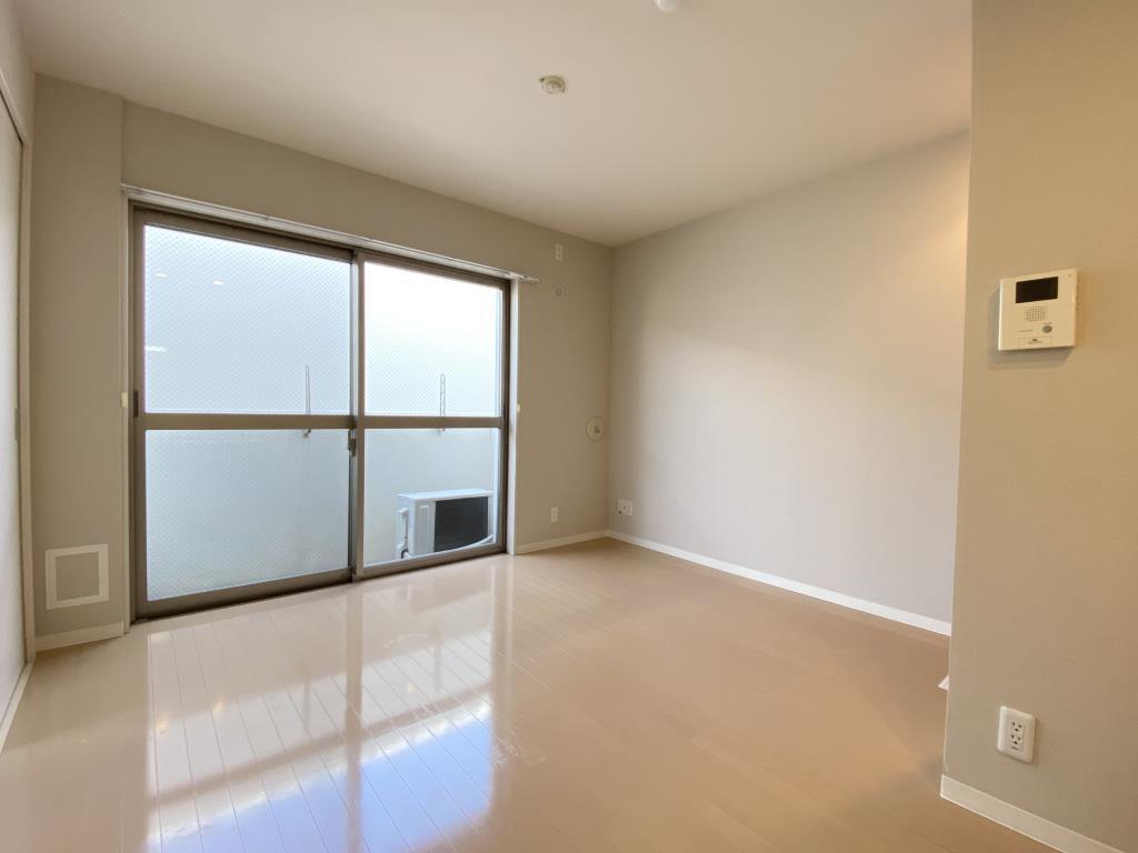 ツルマキロジ リビング