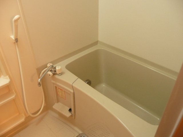 メゾン・エルーセラ 風呂画像