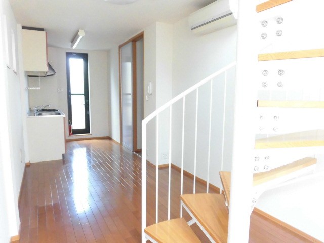 WEST HILL リビング