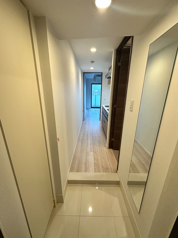 ラティエラ中野 玄関