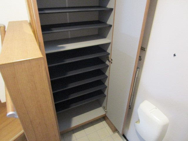 ジェミニ成城 玄関