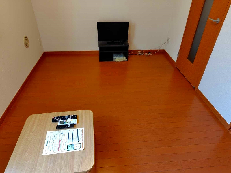 レオパレス小日向 リビング