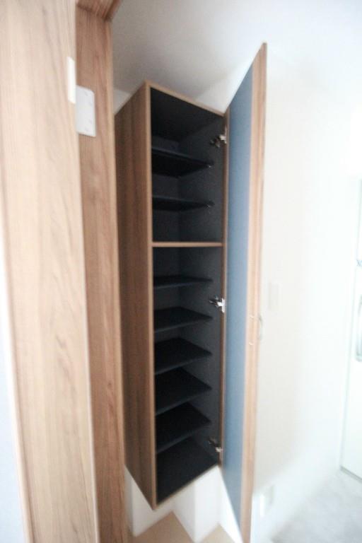 エクセレント 1 玄関