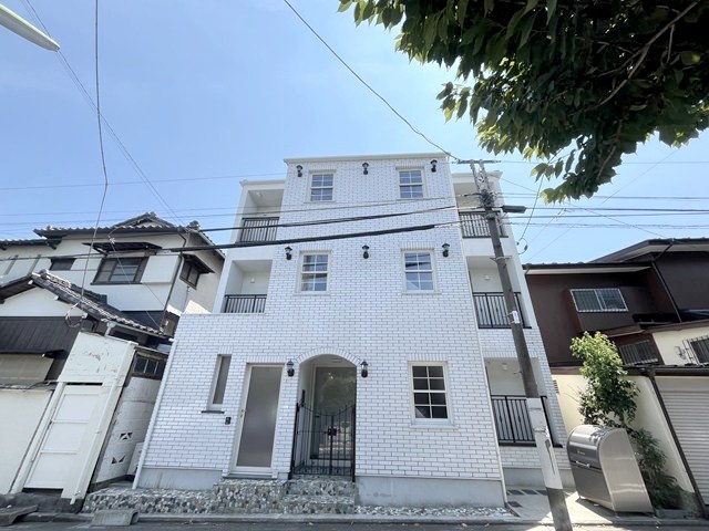 ルポ・ルアナ 101号室 外観