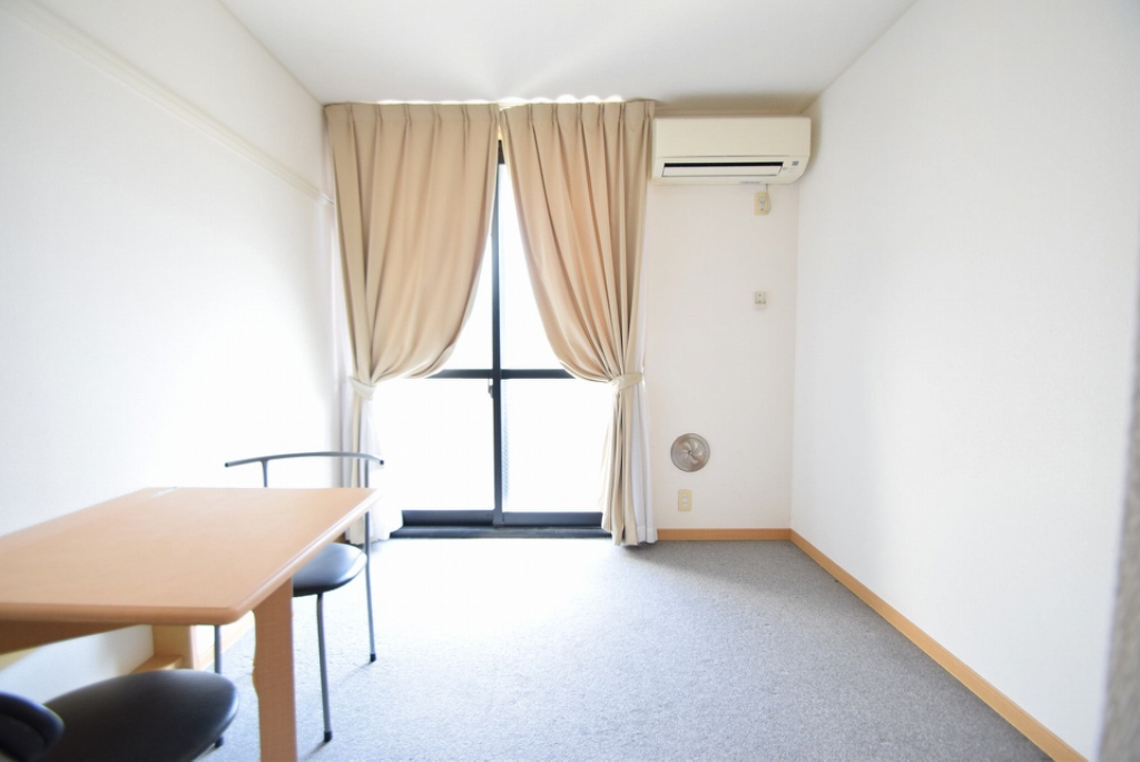 レオパレスソレイユ　Ｋ ベッドルーム