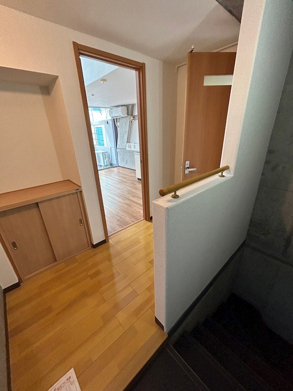 エムサ湯島 玄関