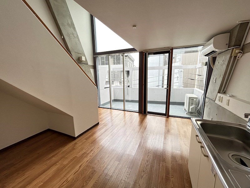 エムサ湯島 リビング