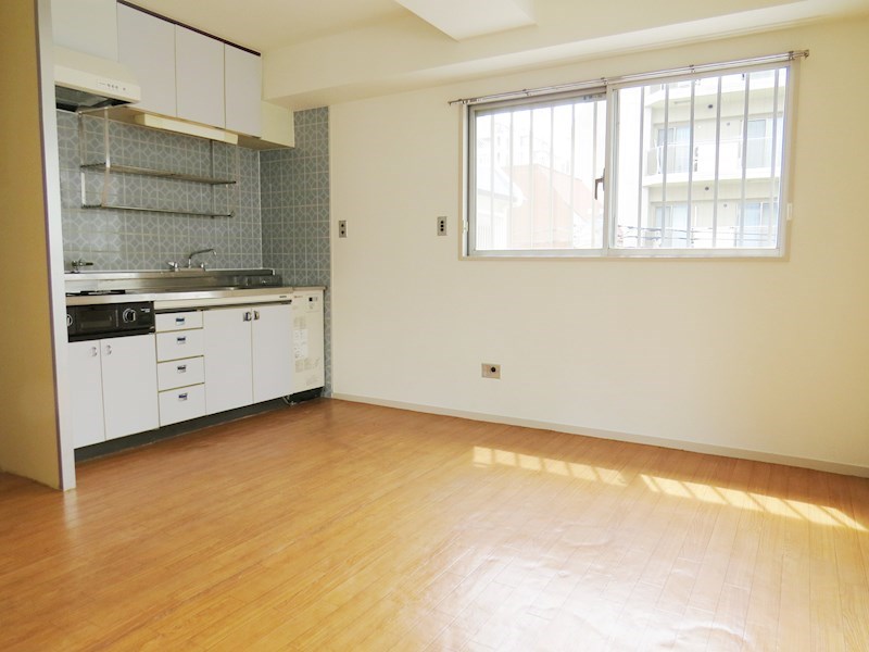 サーラ白金 リビング