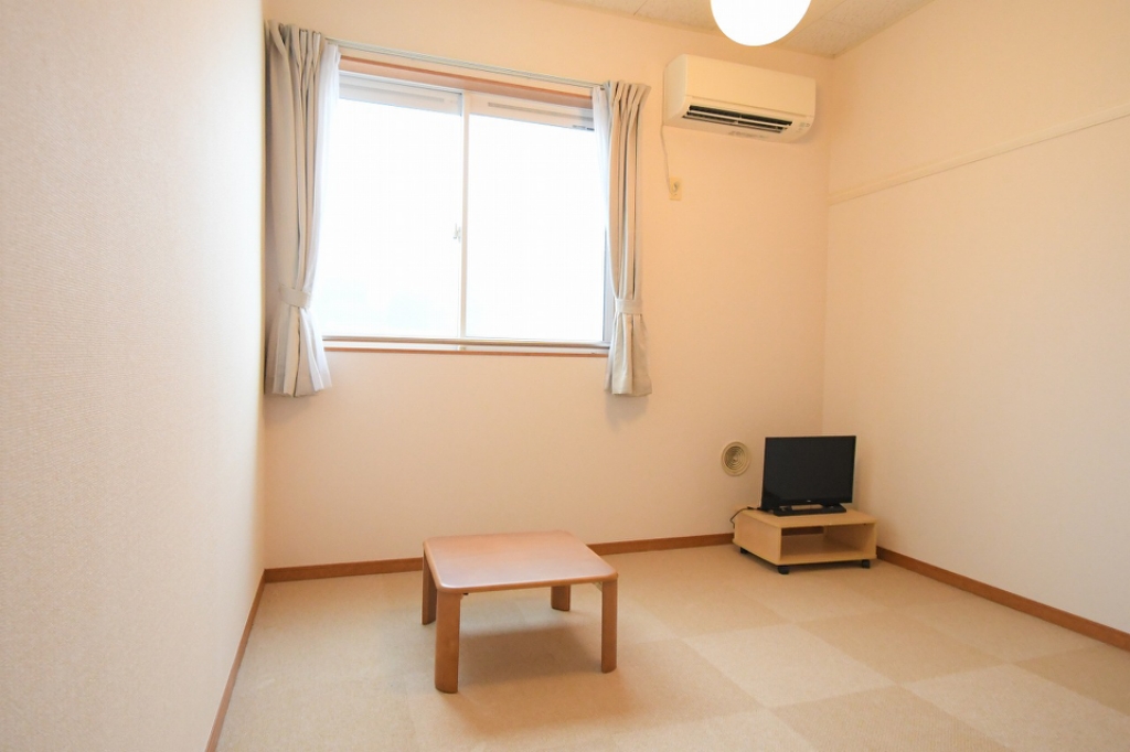 レオパレススペーシア　東池袋 リビング