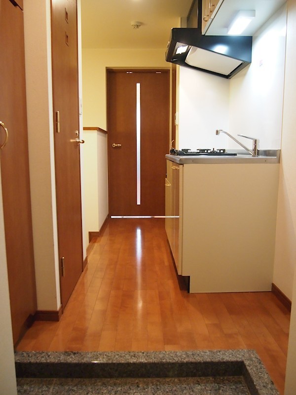 ルーブル早稲田六番館 玄関