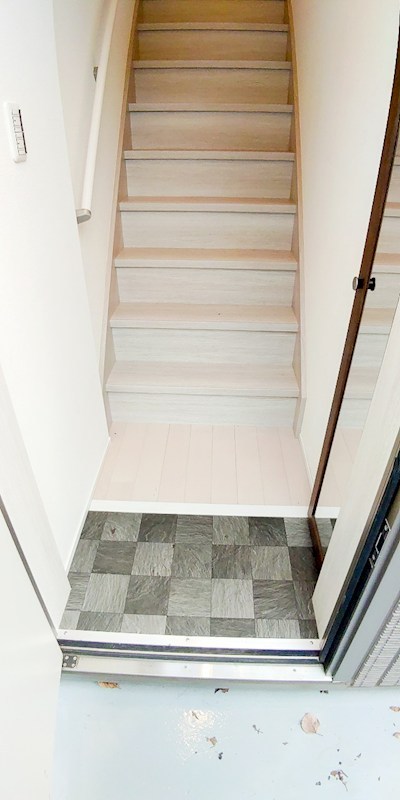 ジョリーメゾン高松 玄関