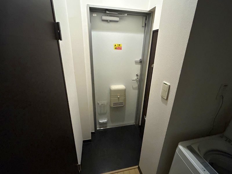 レオネクスト南新宿 玄関