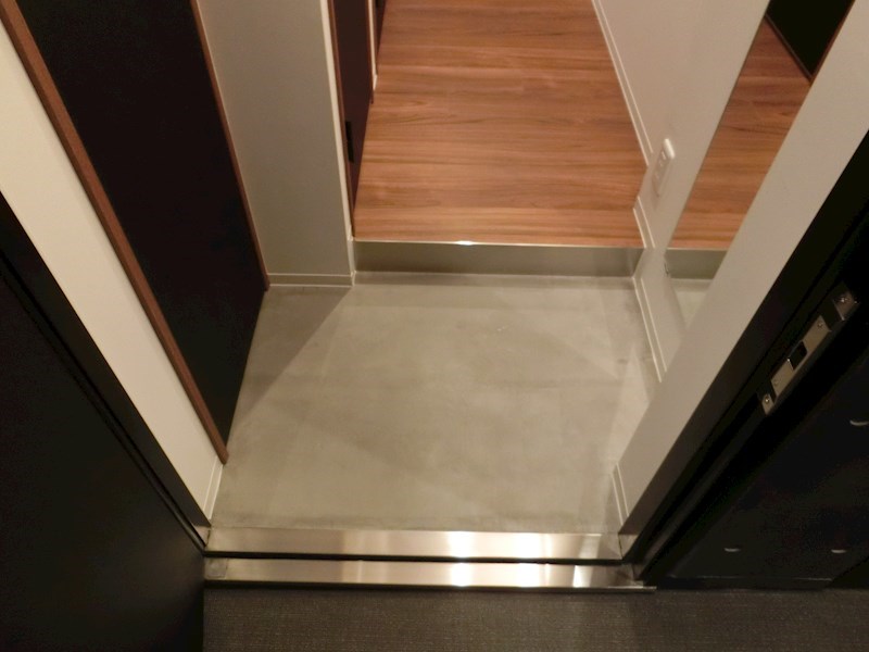 ZOOM戸越銀座 玄関