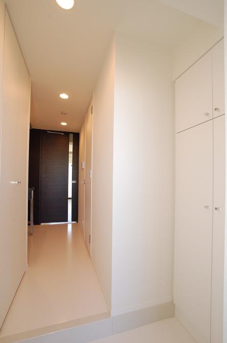 グランドコンシェルジュ広尾 玄関