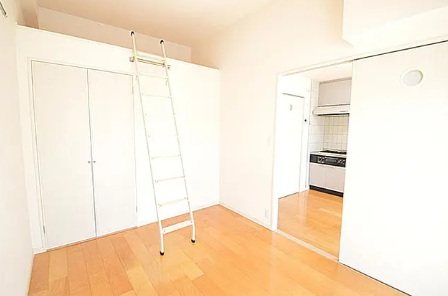 BURG310 ベッドルーム