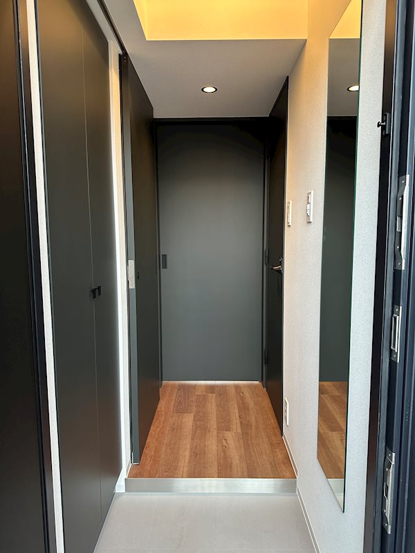 ZOOM新宿御苑前 玄関