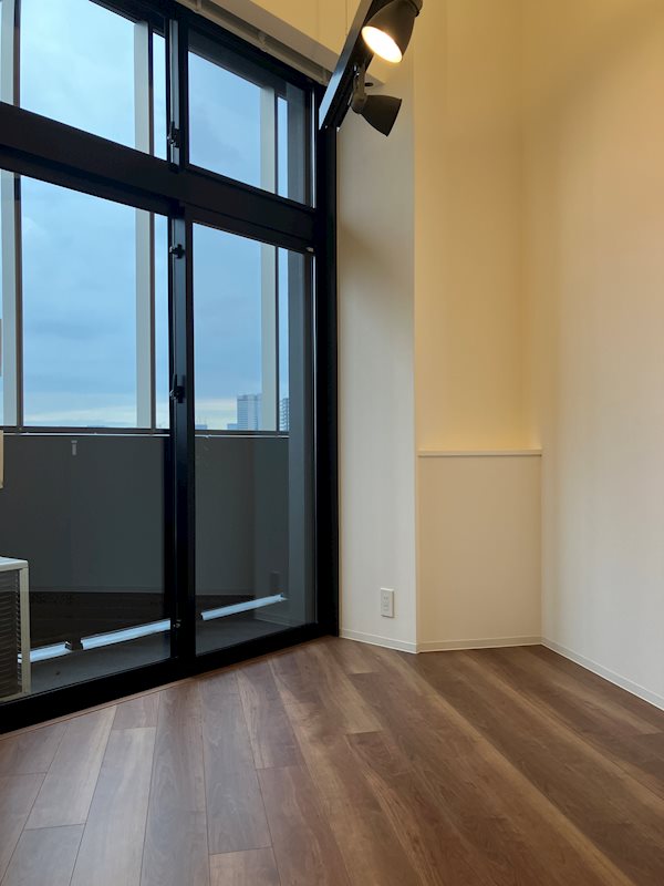 ZOOM新宿御苑前 リビング