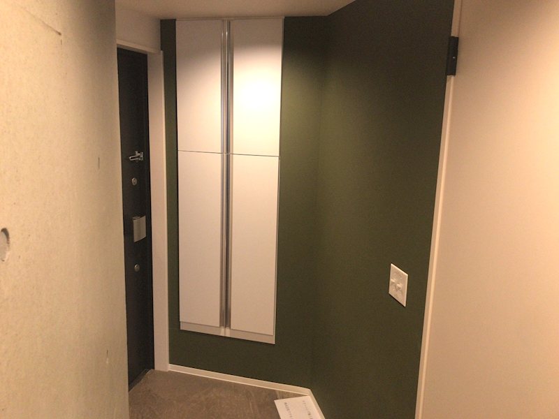 中野レーベル 玄関