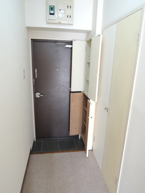 シルバープラザ大久保第２ 玄関