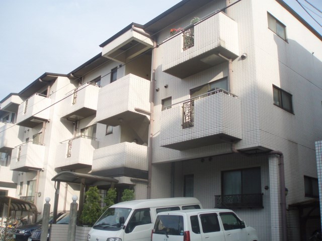 桜町マンション    203号室 外観