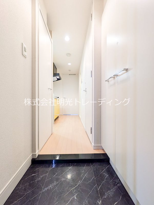 ﾌﾟﾚｻﾝｽ新宿御苑前ｱﾙﾃｨﾒｯﾄ 玄関