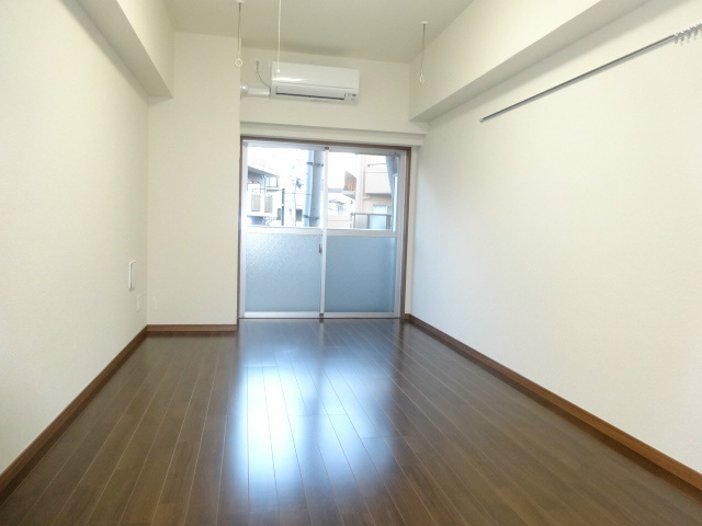 ディアレイシャス中野新橋 リビング