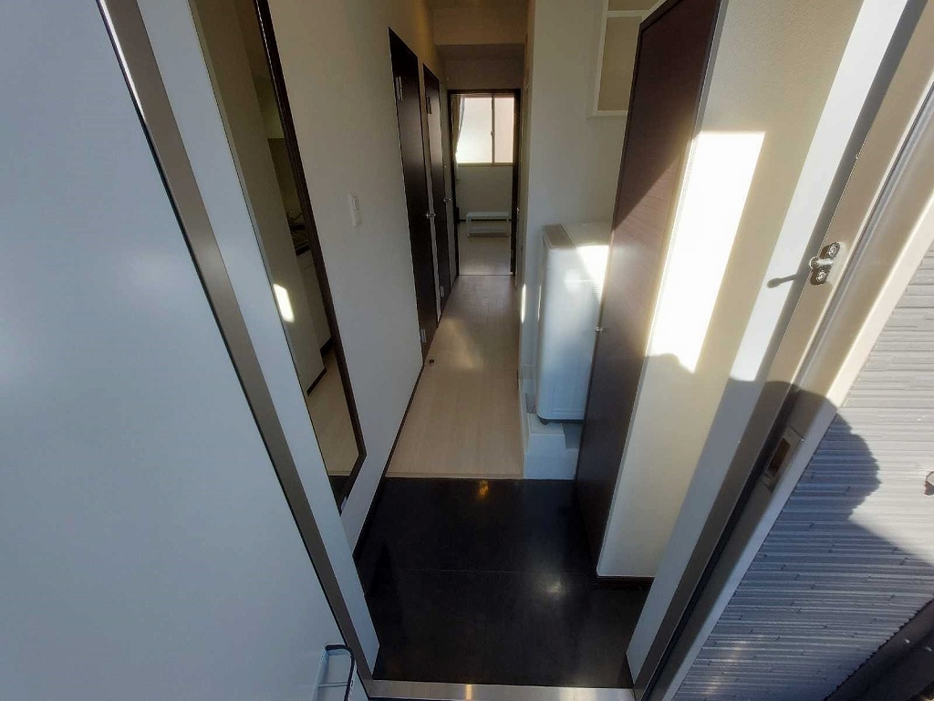 クレイノＭＩＫＩ西新宿 玄関