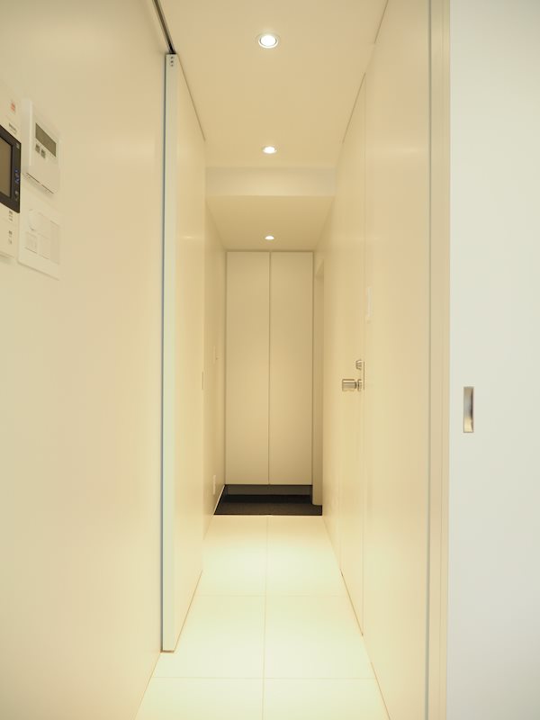 クレッセント中目黒 玄関