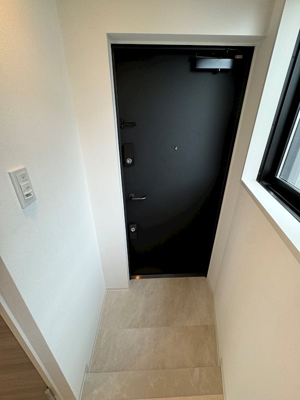 ZOOM方南町  玄関