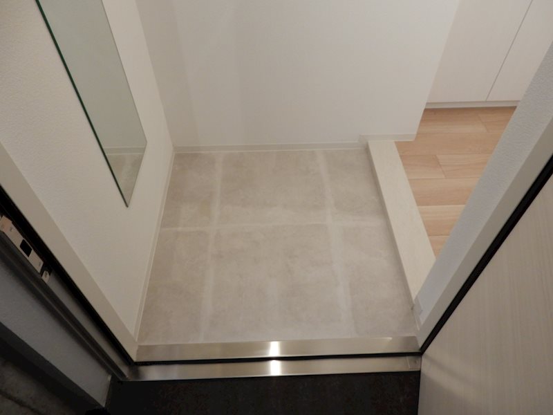 ZOOM椎名町 玄関