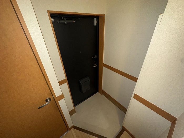 レオパレスＩＫＥＢＵＫＵＲＯ 玄関