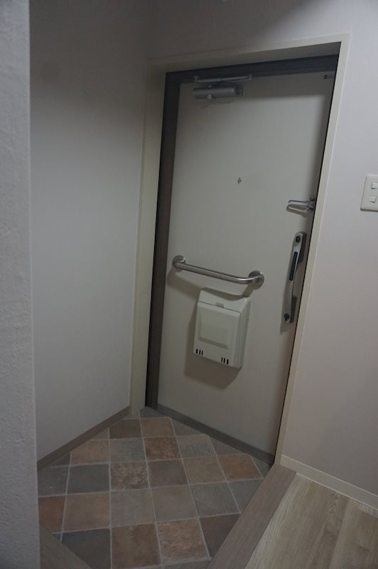 コープ野村清水町2-5  玄関