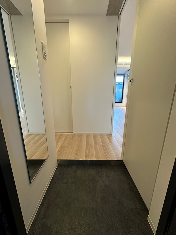 ZOOM西早稲田 玄関