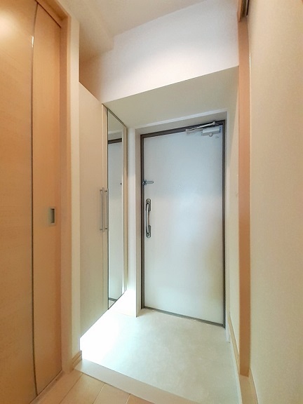 フレスクーラ神楽坂 玄関