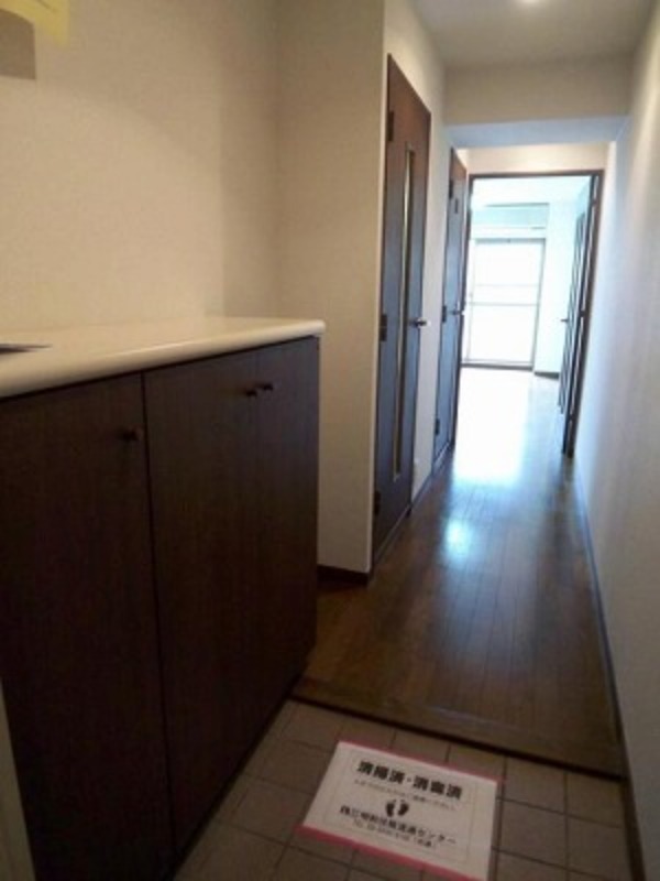 アイタウン・レピア 玄関