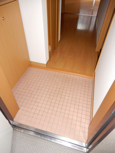クレスト高円寺 玄関