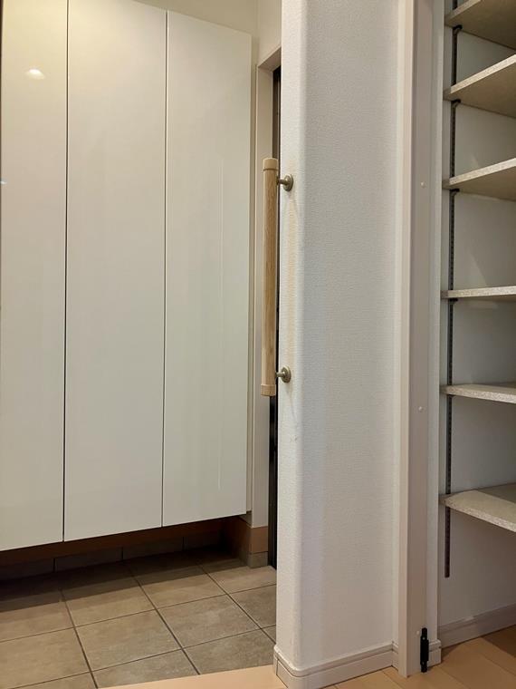 岡本戸建 ベランダ