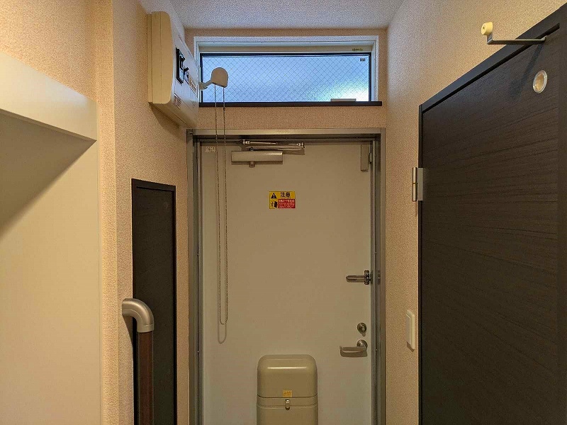 レオネクストさくら 玄関