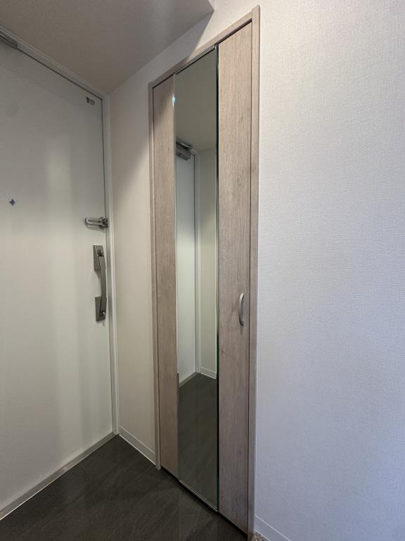 クレイラ西早稲田 玄関