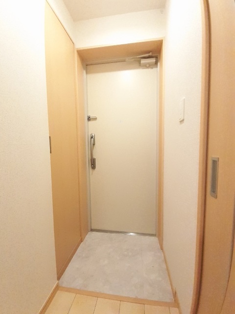 ヴィラージュ経堂 玄関