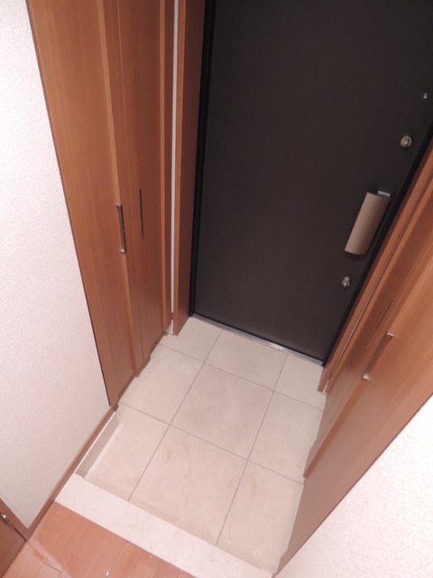 日神デュオステージ経堂 玄関