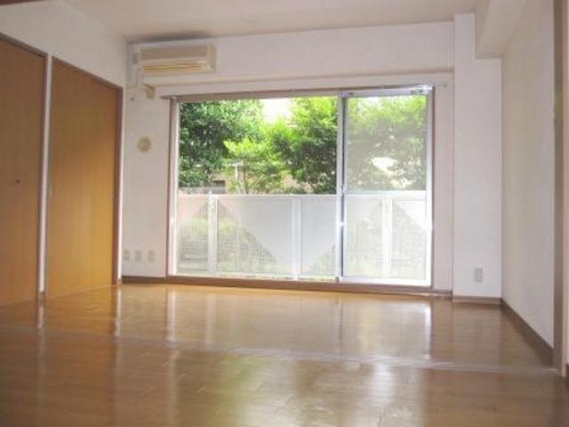 ボヌール三軒茶屋 リビング