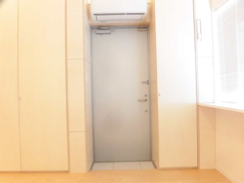 シャモッツ・ウイラ 玄関