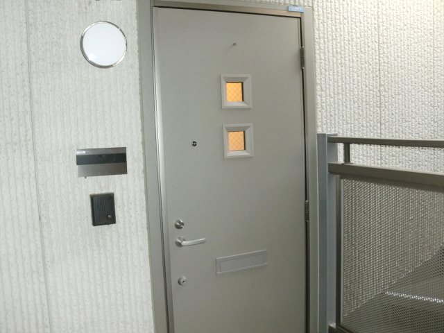 フォレスト松が丘 玄関